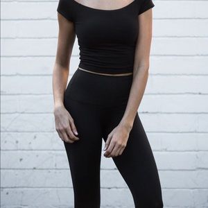 Utopia by Hue leggings